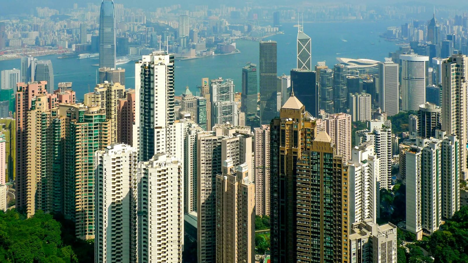 Hong Kong’s real estate investments surged fourfold in Q1 2026 thanks to office sector demand. Post feature image