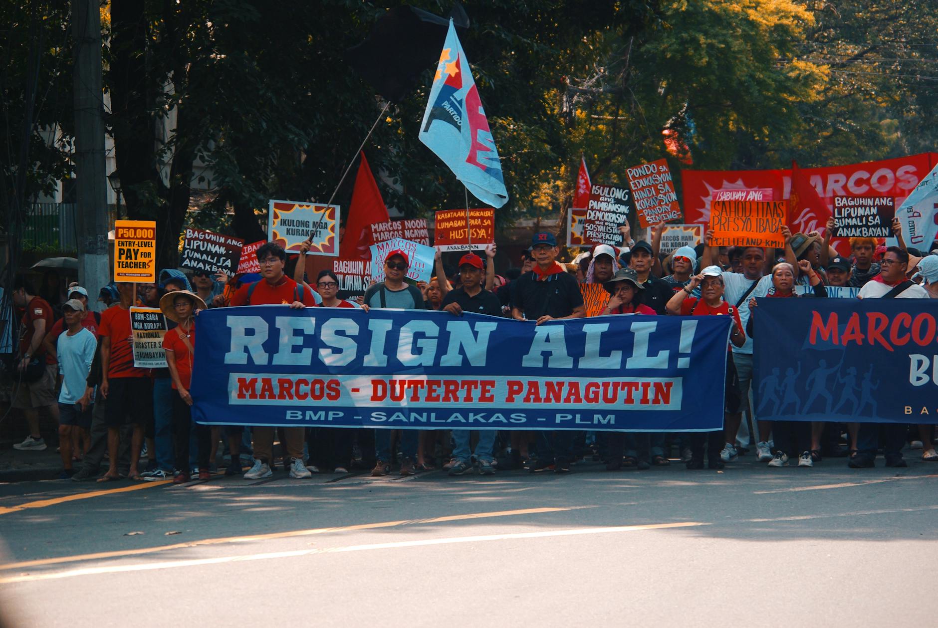 Philippines presidential hopeful Sara Duterte impeached, awaits Senate trial Post image