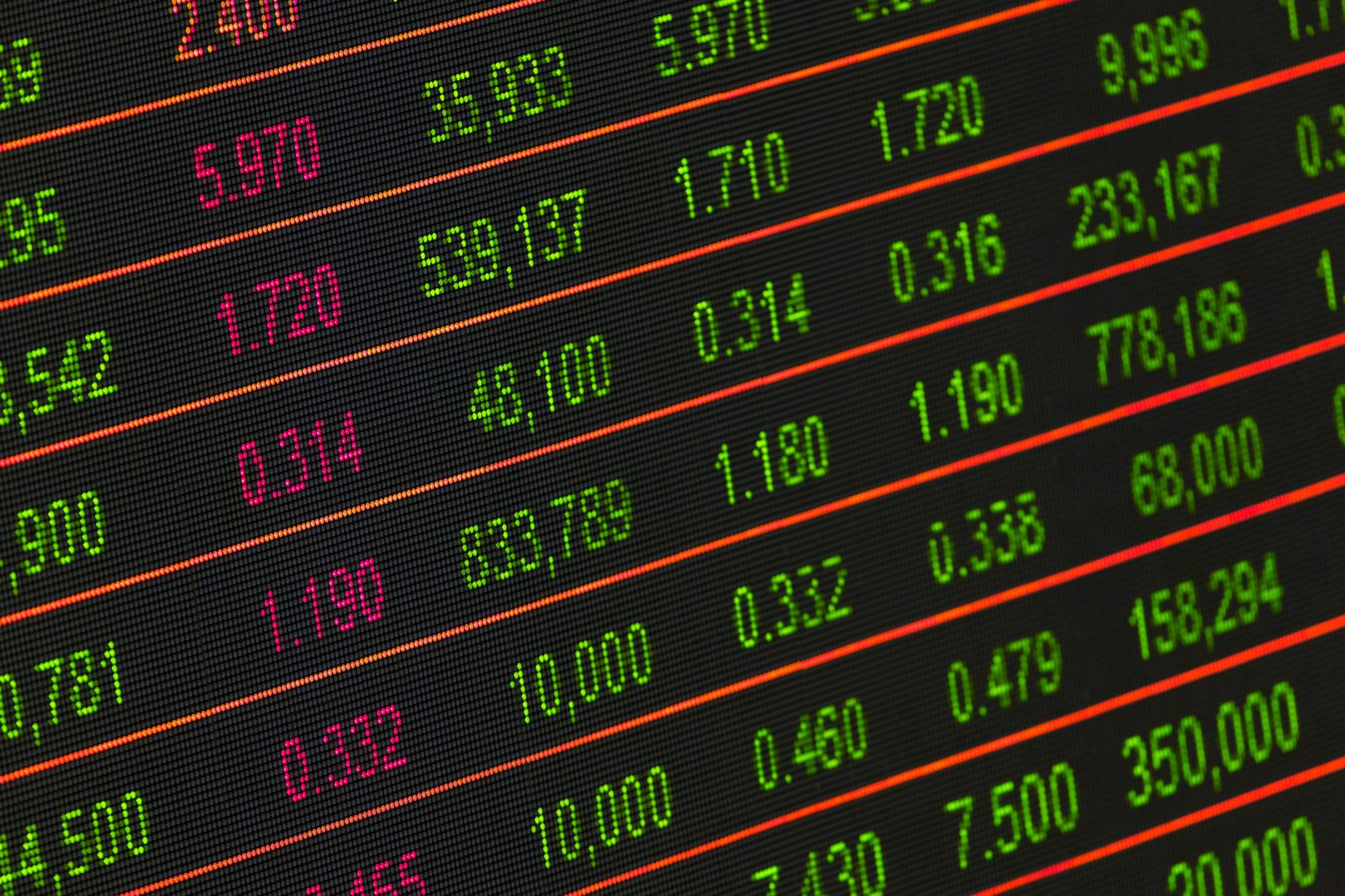 Bursa Malaysia and SET Attract Retail Investors Despite Ringgit Volatility Post feature image