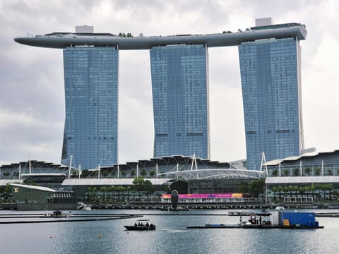 Frasers-Mitsubishi Estate JV Places $476M Top Bid for Central Singapore Residential Site