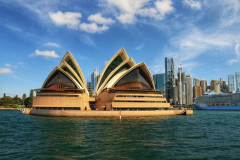 Charter Hall Taking Over $725M Sydney Office Precinct From Lendlease