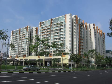 Singapore Home Prices Rise 1.4% in Q3 2026 While New Sales Halve: What the Gap Means