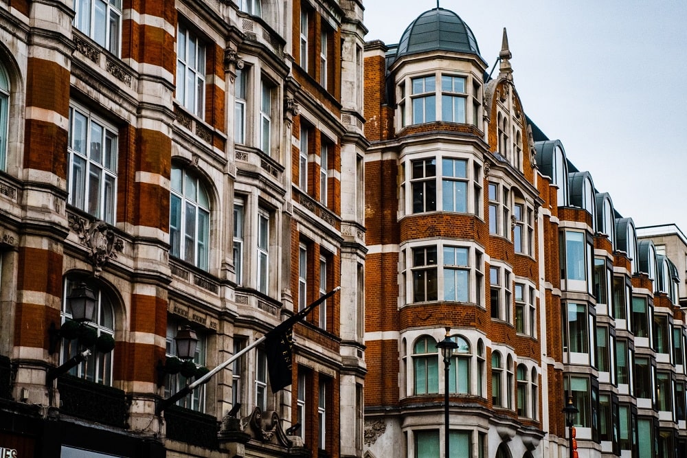 London rents now consume 40% of income.