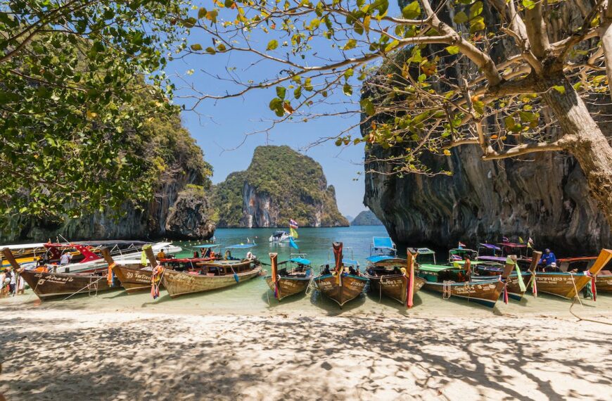 Thailand meets its goal of 10 million international tourists