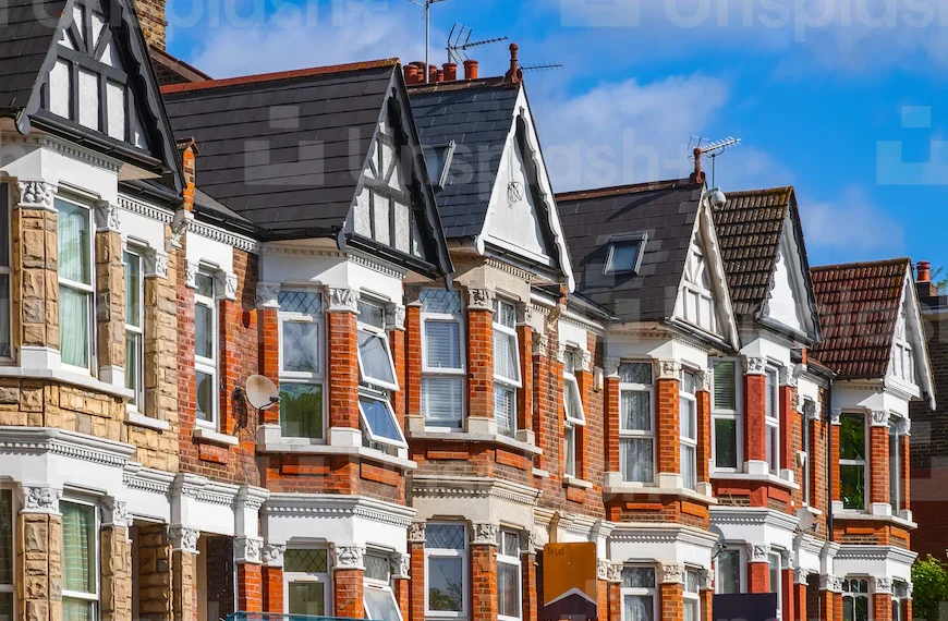 In 2022, London property sellers earned a record £200k profit.